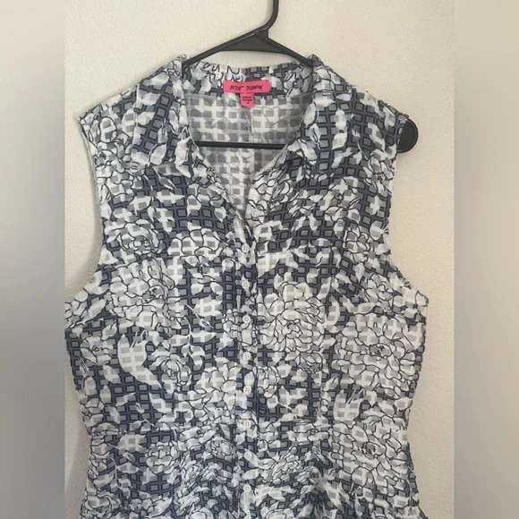 Betsey Johnson Blue & White Floral Grid Burnout Fit Flare Dress - Picture 3 of 10